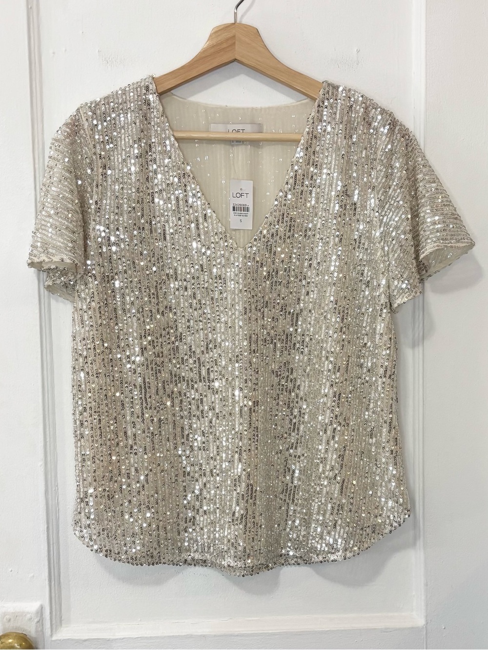 NWT LOFT Women's Champagne /Silver Sequin V-Neck Short Flutter Sleeve Top, Small